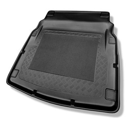 Rohož do batožinového priestoru pre: Mercedes-Benz Trieda E W212 Sedan (03.2009-03.2016) - bez výklenkov; plocha batožinového priestoru stúpa u zadných sedadiel