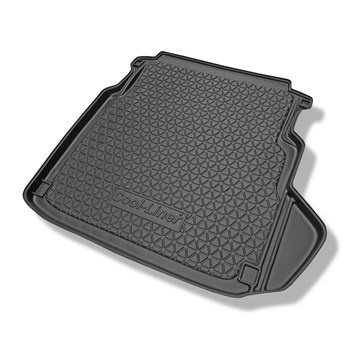 Rohož do batožinového priestoru pre: Mercedes-Benz Trieda E W211 Sedan (2002-02.2009) - bez ľavého výklenku; pravý výklenok sa môže odstrihnúť