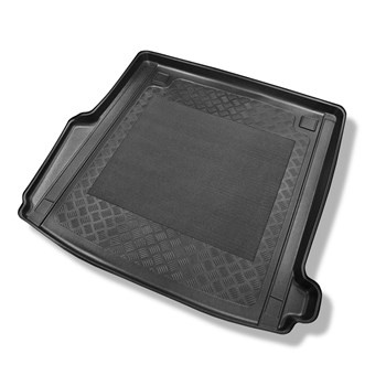 Rohož do batožinového priestoru pre: Mercedes-Benz Trieda E W213 Kombi (11.2016-....) - tiež pre modely s upevňujúcimi koľajnicami; nie pre Plug-in Hybrid verziu